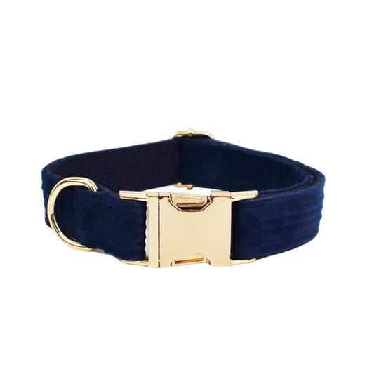 Collier bleu marine